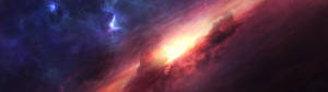 在深空中帶有發光星星和旋轉雲團的多彩宇宙星雲。