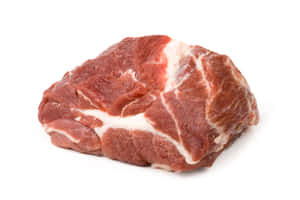 一塊生豬肉烤肉，在白色背景上可見脂肪雪花紋理。 — MacBook Air 13 壁紙