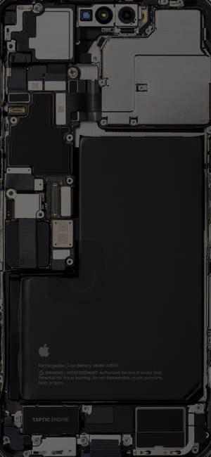智能手機內部組件（包括電池和相機）的特寫。 — Pixel 10 Pro 壁紙