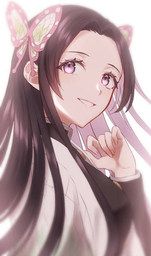 動漫女孩戴著蝴蝶髮夾，用紫色眼睛溫柔地微笑。 — 動漫情侶 壁紙
