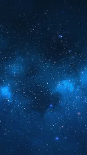 廣闊藍色星場，深空中發光星雲。
