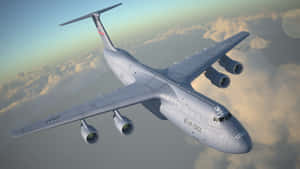 美國空軍C-17環球霸王III飛越雲層