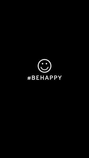 白色笑臉和 hashtag be happy 在黑色背景上。