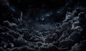 暗雲在繁星點點的夜空下飄移，顯露出宇宙星雲和星系。 — 唯美雲朵動態 壁紙