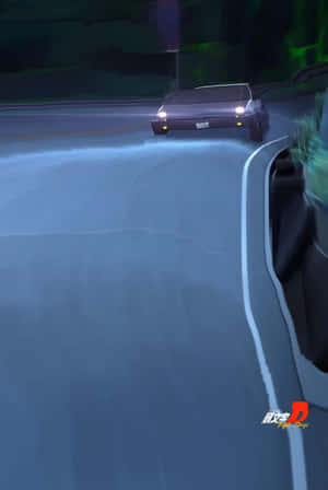 黑色汽車在夜間黑暗的道路上疾馳，車頭燈發光。
