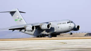 跑道上的美國空軍C-17環球霸王III