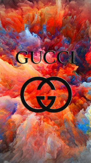 Gucci 標誌在彩色抽象背景上