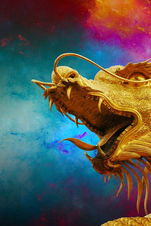 金色龍頭在色彩繽紛的宇宙背景下咆哮。
