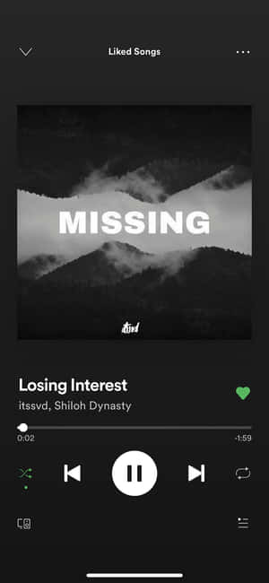 被霧氣籠罩的山脈，粗體白色文字寫著 missing。