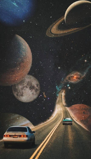 兩輛車在漂浮行星和星空之間的宇宙高速公路上。