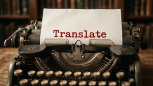復古打字機特寫，以紅色墨水打出「translate」字樣。