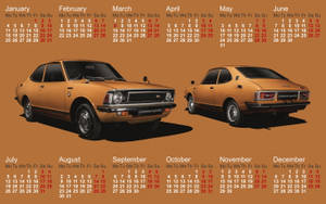 橙色經典 Datsun 240Z 汽車顯示在日曆背景上。 — 日曆 壁紙