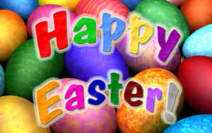 被色彩繽紛的裝飾蛋圍繞的Happy Easter文字。 — 16:10 壁紙