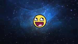一個笑緊嘅表情符號漂浮喺星空夜空。