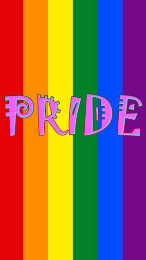 彩虹條紋上的粉紅色Pride文字