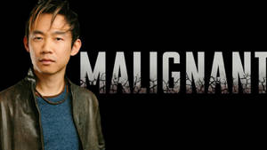 穿皮褸的男人在「MALIGNANT」標題旁，帶有龜裂土地設計。
