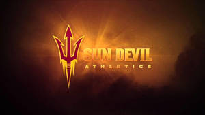 Sun Devil Athletics 標誌在黑暗煙霧背景上散發出熾熱的光芒。 — 學校 壁紙