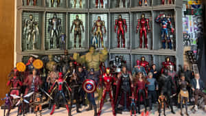 收藏家房間內Marvel超級英雄動作人偶和雕像的大型展示。 — 玩具總動員 壁紙
