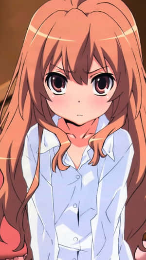 橙色頭髮和藍色襯衫的動漫女孩微微臉紅