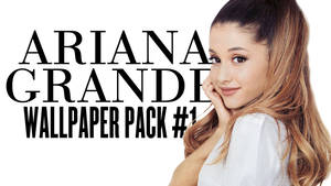 Ariana Grande 微笑，手靠近臉，背景為粗體文字。