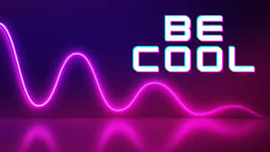 霓虹粉紅波浪與發光粗體「BE COOL」文字在紫色漸變背景上。 — 簡約藍色美學 壁紙
