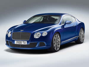 攝影棚中的藍色賓利 Continental GT 豪華跑車