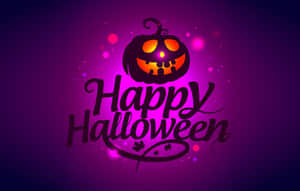 Happy Halloween 文字配上發光南瓜燈籠和閃爍光芒，紫色背景。