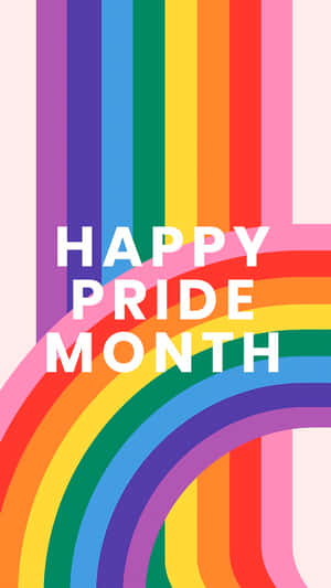 粗體文字 'HAPPY PRIDE MONTH' 位於粉紅色背景上的彎曲彩虹條紋上方。