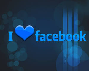 深藍色背景上帶有散景燈光的「I love facebook」文字中的藍色心形符號。