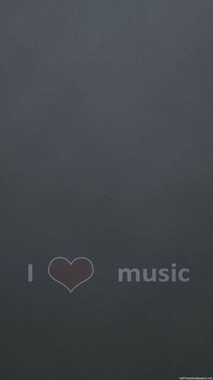 文字牆紙，深灰色背景上寫着 I heart music