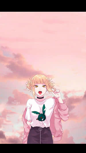 金色雙馬尾和黃色眼睛的動漫女孩在粉紅色天空下微笑。