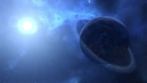 一顆帶有光環的藍色行星在星空宇宙場景中繞著一顆明亮的恆星運行。 — 太空 壁紙