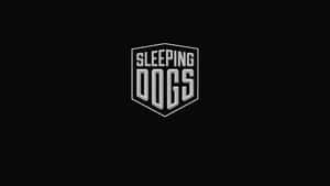 銀色六邊形標誌，黑色背景上帶有 sleeping dogs 文字