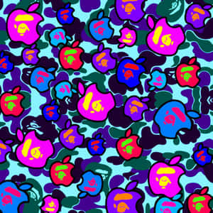 帶有卡通面孔的霓虹蘋果標誌，迷彩背景 — Bape GIF 壁紙