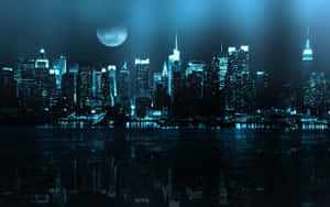 月光下的城市天際線，摩天大樓在水中倒映，夜晚。 — 霓虹藍色美學 壁紙