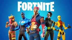 五個穿著色彩繽紛服裝的Fortnite遊戲角色與遊戲標誌一起擺姿勢。