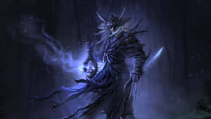黑暗奇幻戰士在夜間霧林手持發光頭骨和刀刃。