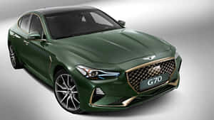 綠色Genesis G70轎車，金色飾邊，時尚設計，在工作室燈光下。