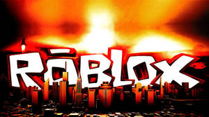 Roblox 標誌在日落時分在火熱的城市景觀上發光。