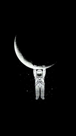 太空人在太空中舉起新月，背景有星星。