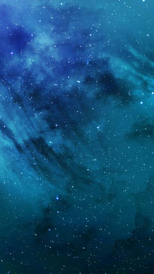 一個深藍色的宇宙星雲，帶有發光的星星和旋轉的宇宙塵埃。