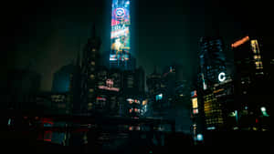 未來主義的城市夜景，有發光的霓虹燈招牌和全息廣告牌。