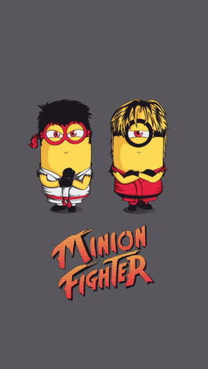 兩個戰鬥中的迷你兵團，下方有「Minion Fighter」文字。 — 簡約風格 壁紙