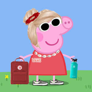 Peppa Pig 戴著太陽眼鏡，手持背包和水壺在戶外。