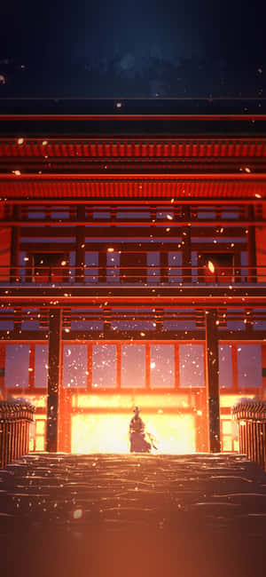 夜晚，在飄落的櫻花下，武士的剪影站在發光的紅色神社前。 — iPhone 16e 壁紙