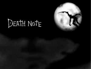 Death Note 標誌，帶有翼的人物剪影襯托滿月，黑白風格。