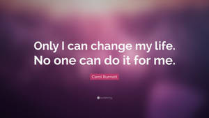 Carol Burnett 的勵志名言在紫色漸變背景上。
