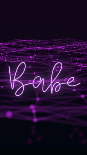 發光數碼網絡圖案上的霓虹紫色文字 'Babe'。