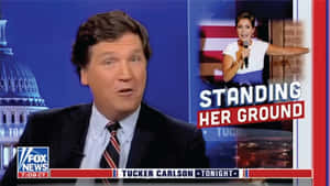 Tucker Carlson 在 Fox News Tonight 節目中，圖形顯示一名女子手持麥克風。