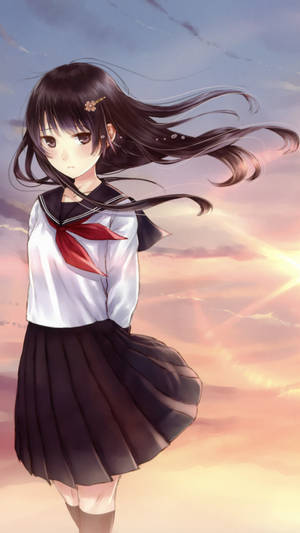 穿著校服的動漫女孩在夕陽的風中站立。 — 動漫女孩 壁紙